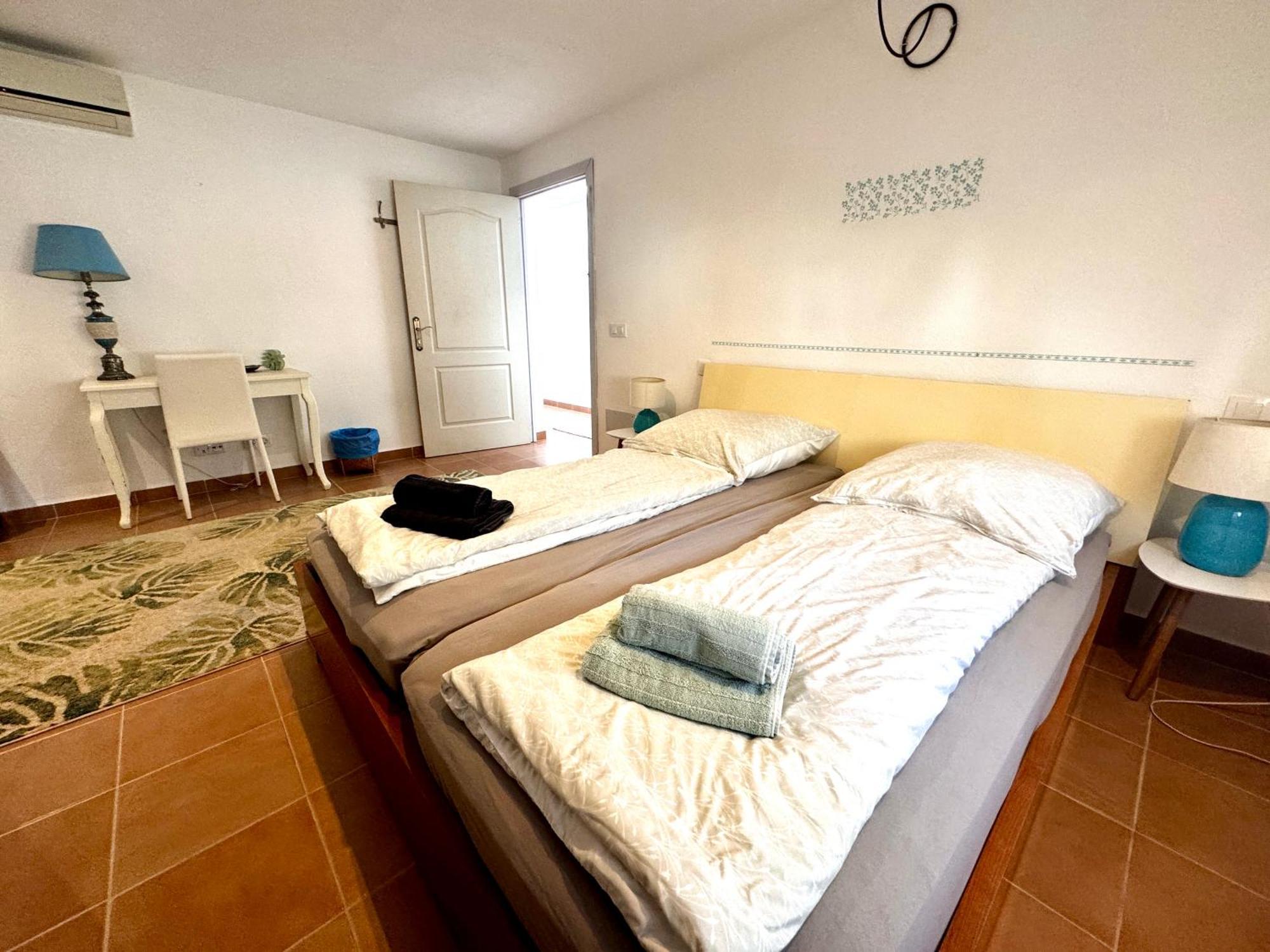 Finca Es Velar Santanyí Esterno foto